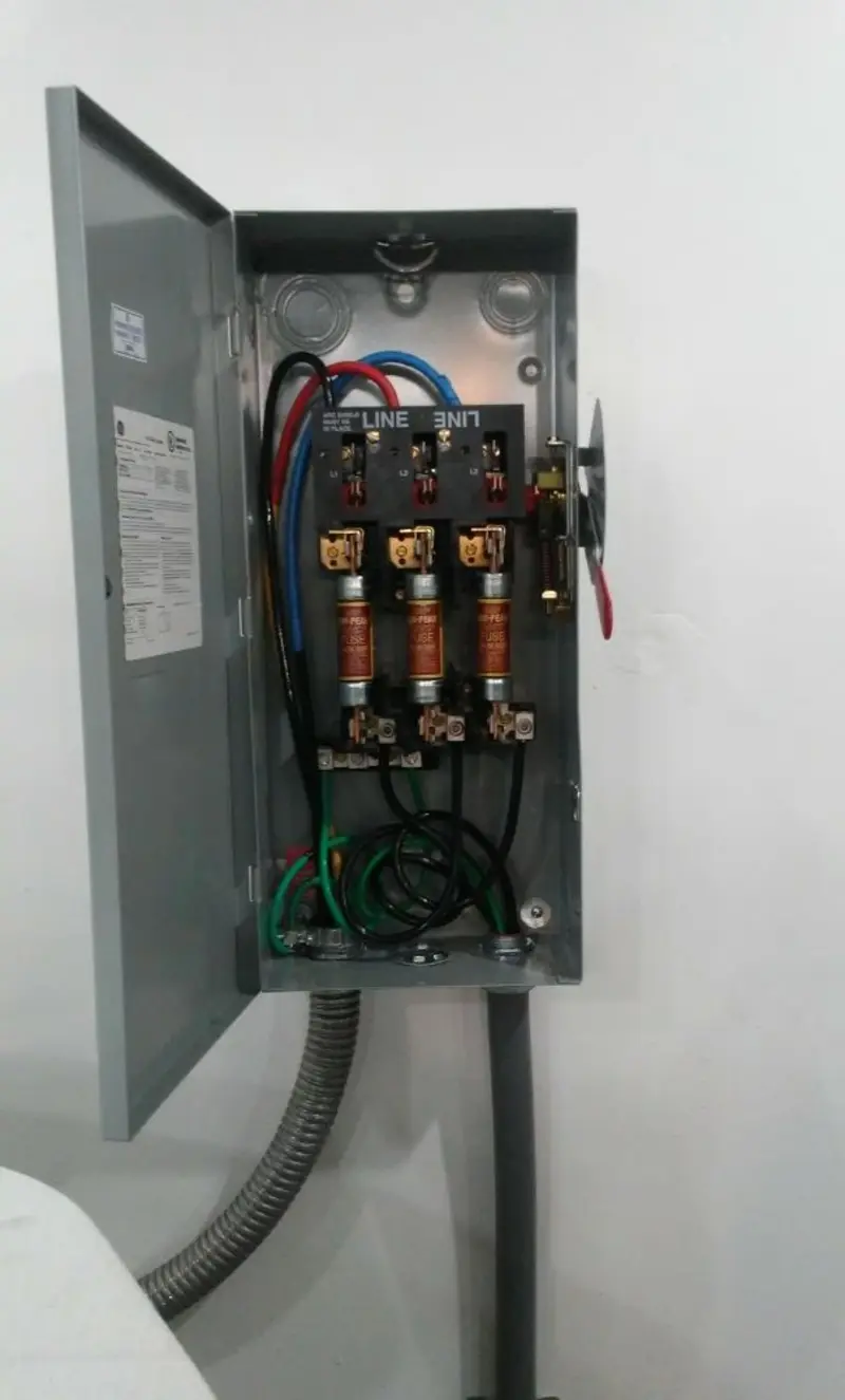 Three-phase disconnect switch installed for Smoke Detector Installation in Gloucester Point